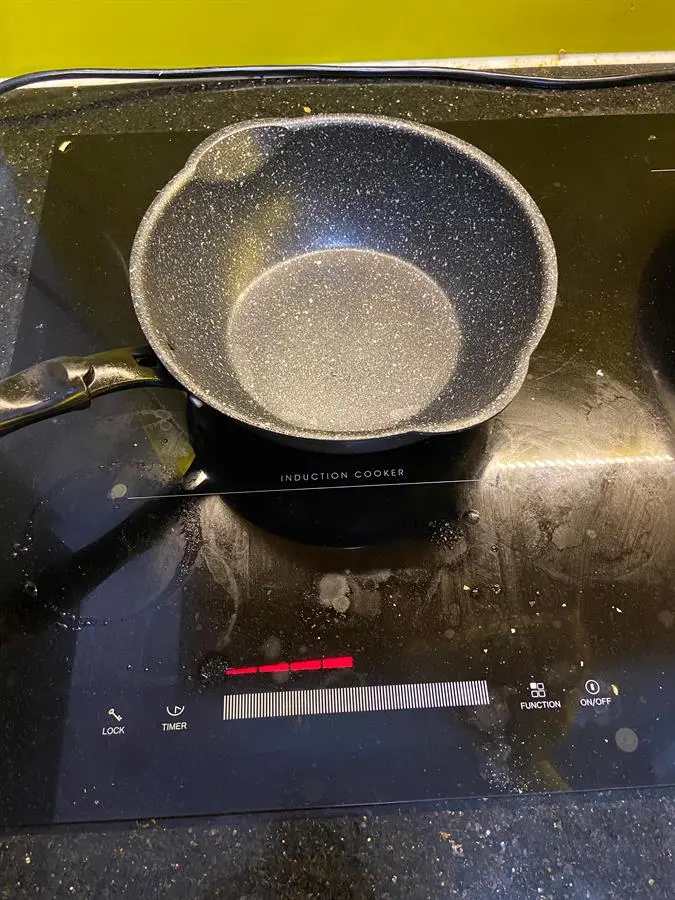 Khách hàng review Chảo nhôm sâu chống dính vân đá đáy từ 20 cm Kangaroo KG662XS 11