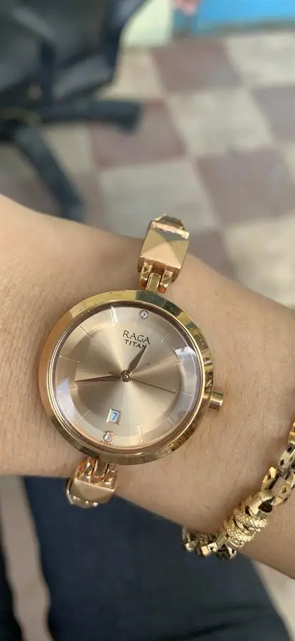 Khách hàng review Đồng hồ TITAN 28 mm Nữ 2606WM01 3