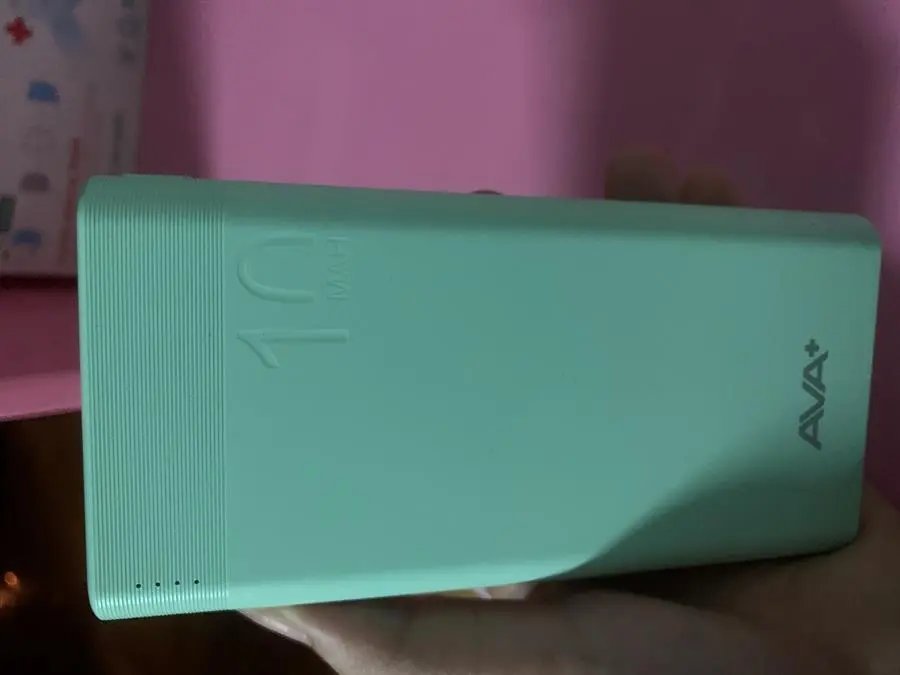 Khách hàng review Pin sạc dự phòng Polymer 10.000mAh 10W AVA  JP208 19