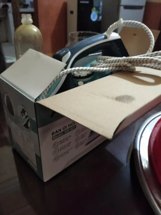 Khách hàng review Bàn ủi hơi nước AVA SW401 2200W 1