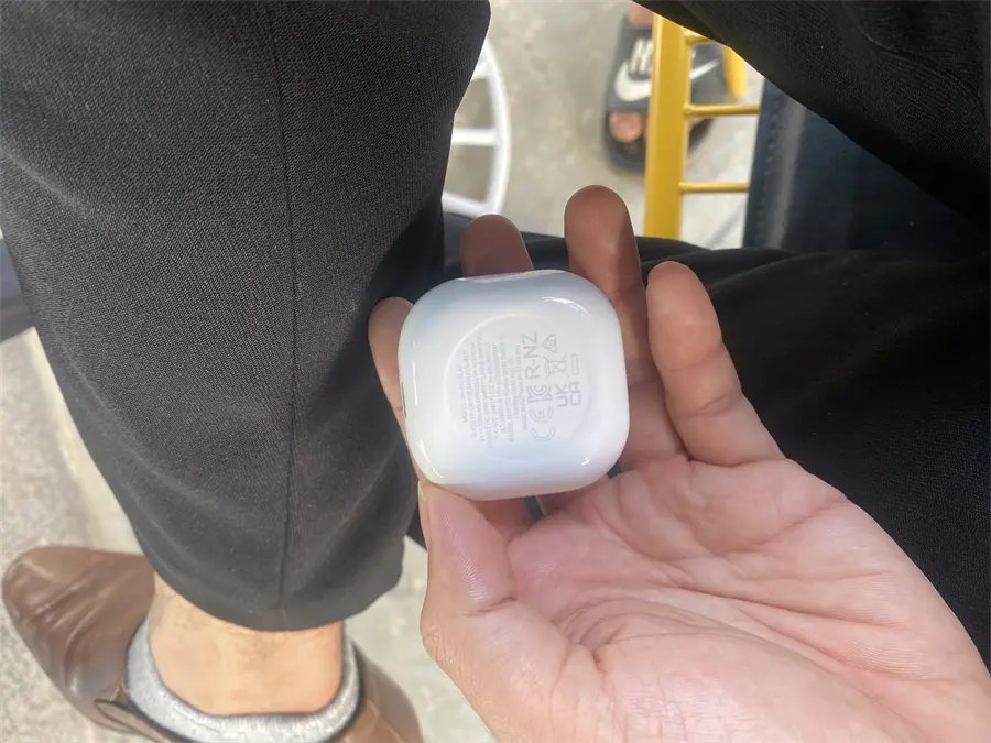 Khách hàng review Tai nghe Bluetooth True Wireless Samsung Galaxy Buds 2 R177N 19