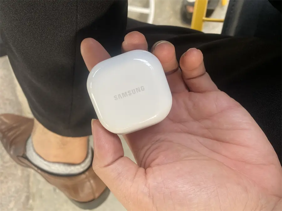 Khách hàng review Tai nghe Bluetooth True Wireless Samsung Galaxy Buds 2 R177N 17