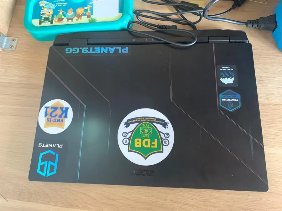 Khách hàng review Laptop Acer Gaming Nitro 5 Tiger AN515 58 52SP - NH.QFHSV.001 (i5 12500H, 8GB, 512GB, RTX 3050 4GB, Full HD 144Hz, Win11) 2