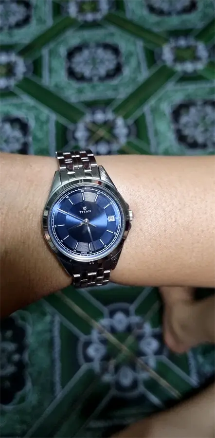 Khách hàng review Đồng hồ TITAN 32 mm Nữ 2556SM02 1