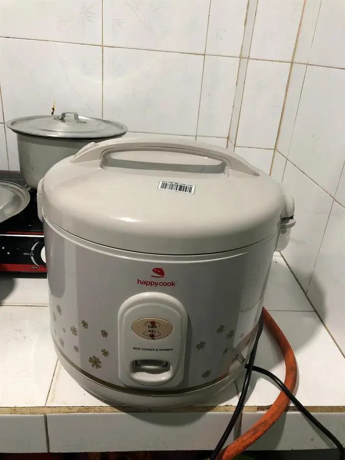Khách hàng review Nồi cơm nắp gài Happycook 3 lít HC-300 4