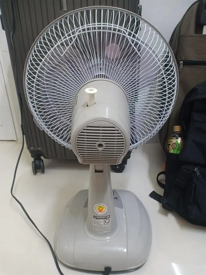 Khách hàng review Quạt bàn Senko 3 cánh B1213 40W 8