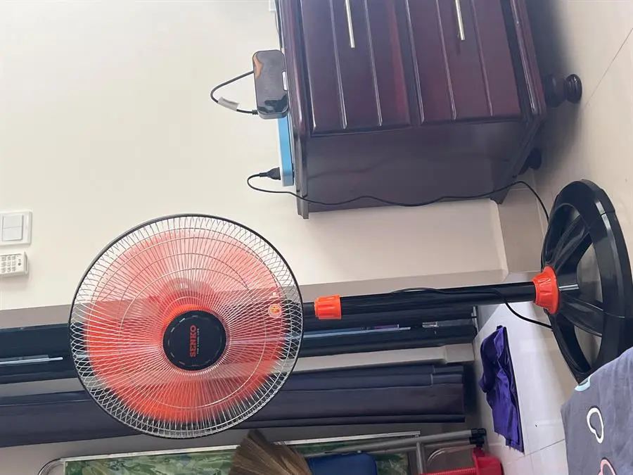 Khách hàng review Quạt đứng Senko 5 cánh DTS1609 60W 19