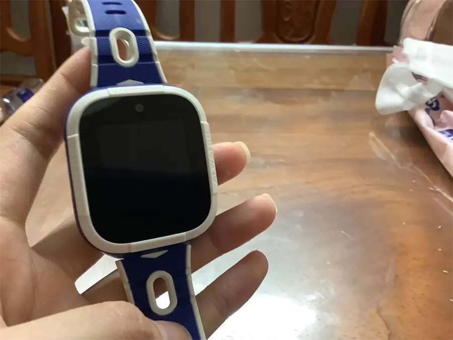 Khách hàng review Đồng hồ định vị trẻ em Kidcare S6 4G 24
