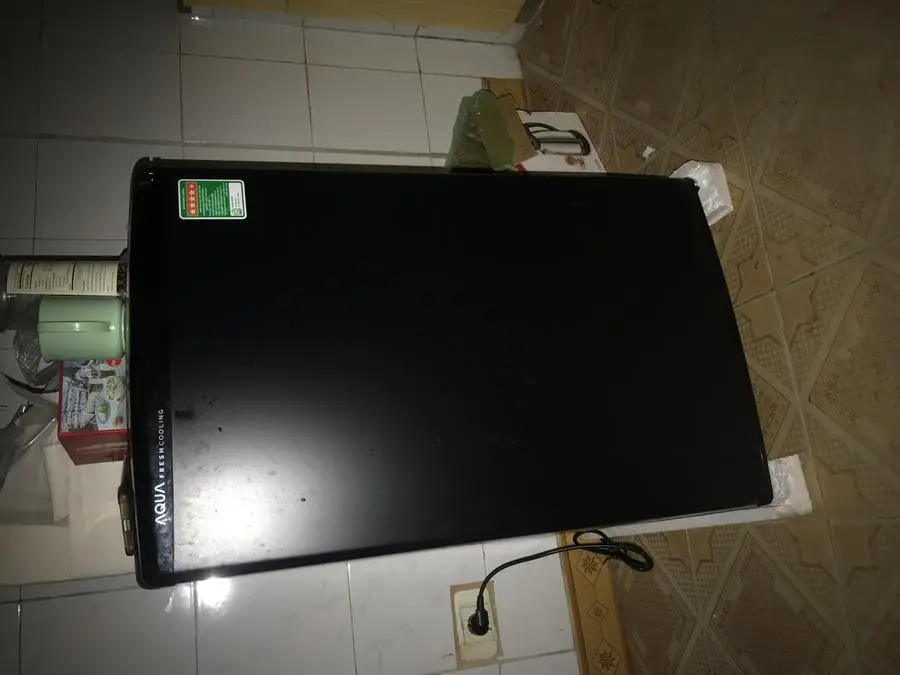 Khách hàng review Tủ lạnh Aqua 90 lít AQR-D99FA(BS) 47