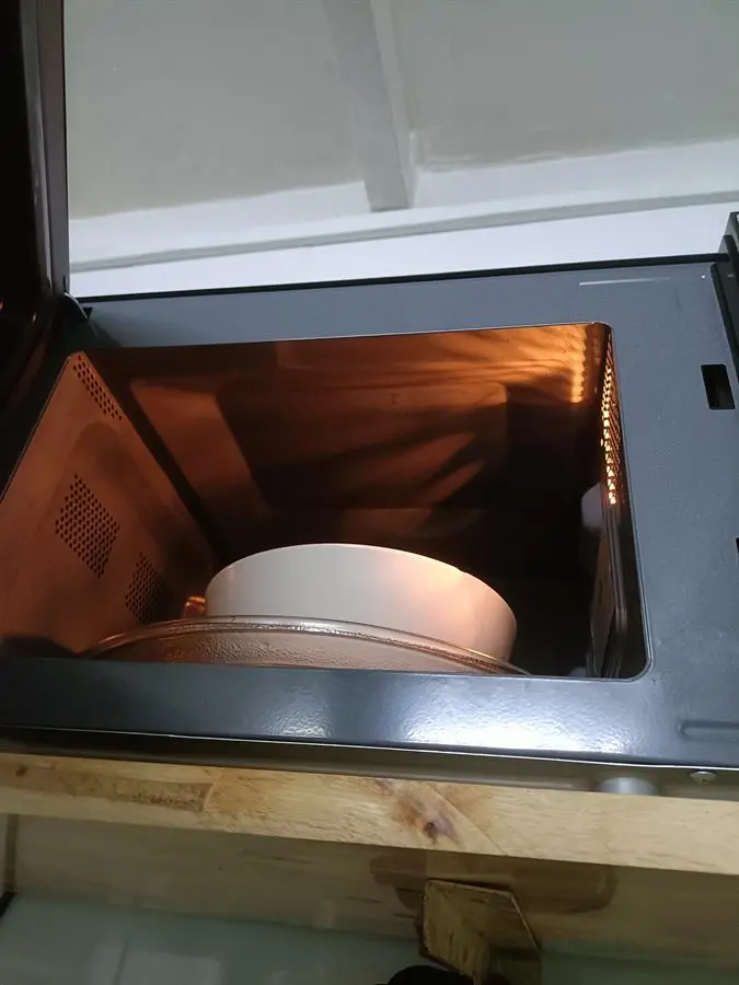 Khách hàng review Lò vi sóng Electrolux EMM20D38GB 20 lít 1