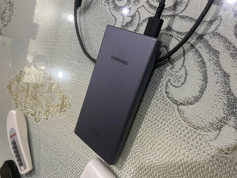 Khách hàng review Pin sạc dự phòng Polymer 10.000 mAh Type C PD 25W Samsung EB-P3300 3