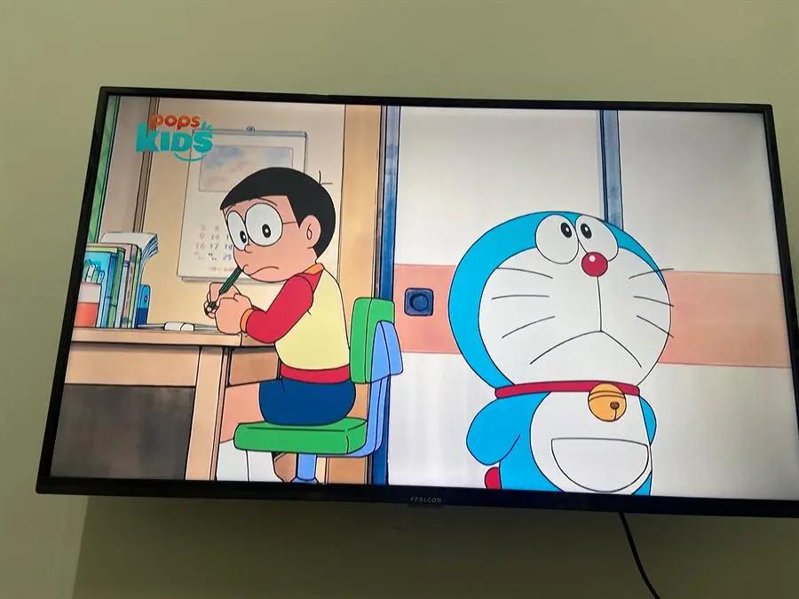 Khách hàng review Android Tivi FFalcon 4K 43 inch 43UF2 4