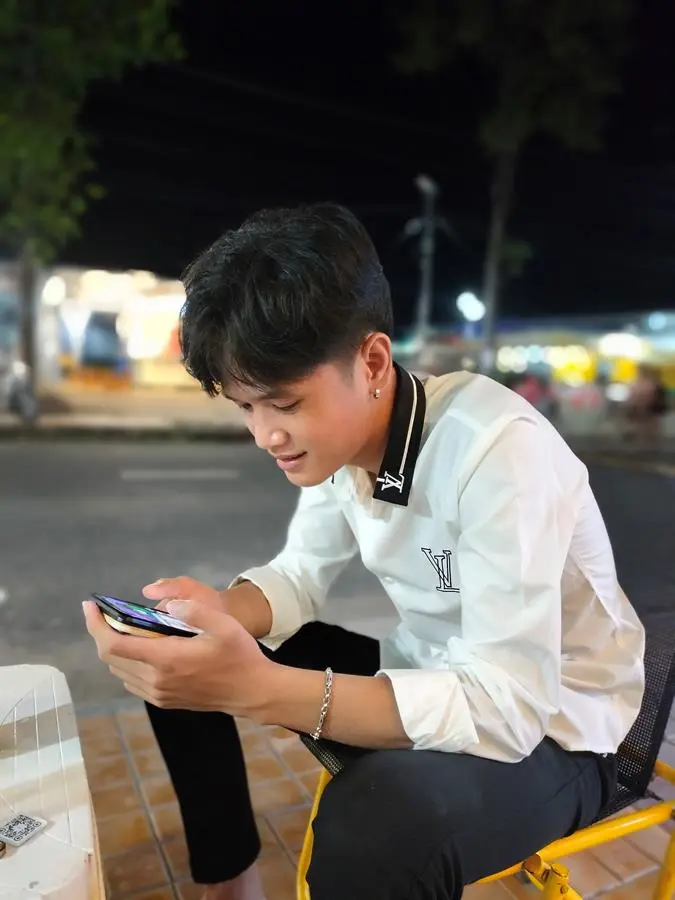 Khách hàng review Điện thoại OPPO Reno7 3