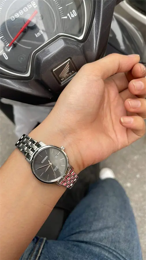 Khách hàng review Đồng hồ CITIZEN 28.1 mm Nữ EU6090-54H 5