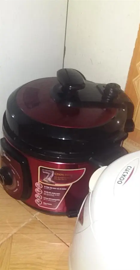 Khách hàng review Nồi áp suất điện Midea MY-CH501A 5 lít 1