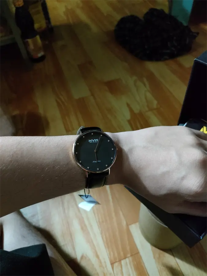 Khách hàng review Đồng hồ MVW 42 mm Nam ML053-01 3