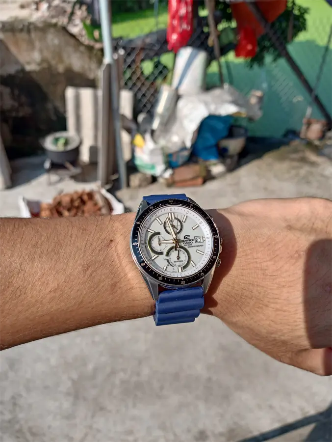 Khách hàng review Đồng hồ Q 2