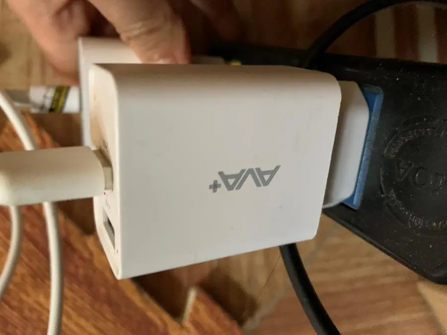 Khách hàng review Adapter Sạc USB 12W AVA  DS020B 7