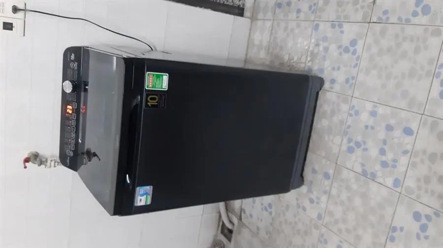 Khách hàng review Máy giặt Aqua Inverter 10 KG AQW-DR101GT BK 8