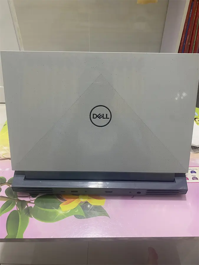 Khách hàng review Laptop Dell Gaming G15 5515 R5 5600H/8GB/256GB/4GB RTX3050/120Hz/OfficeHS/Win11 (P105F004CGR) 1