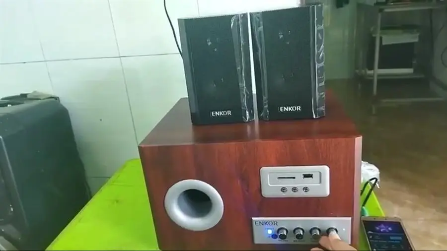 Khách hàng review Loa vi tính Bluetooth Enkor S2850 Nâu 26