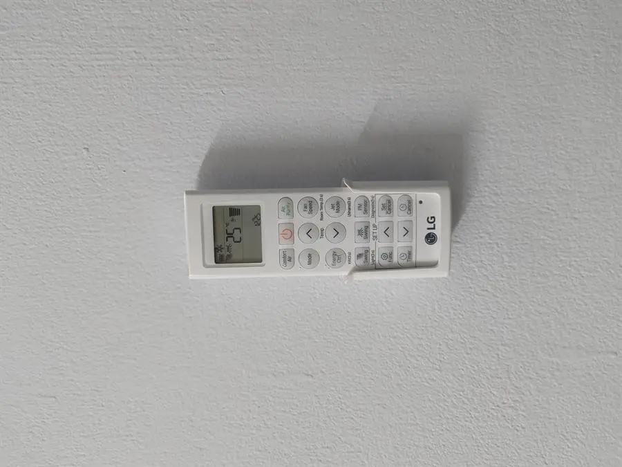 Khách hàng review Máy lạnh LG Inverter 1 HP V10APFUV 1