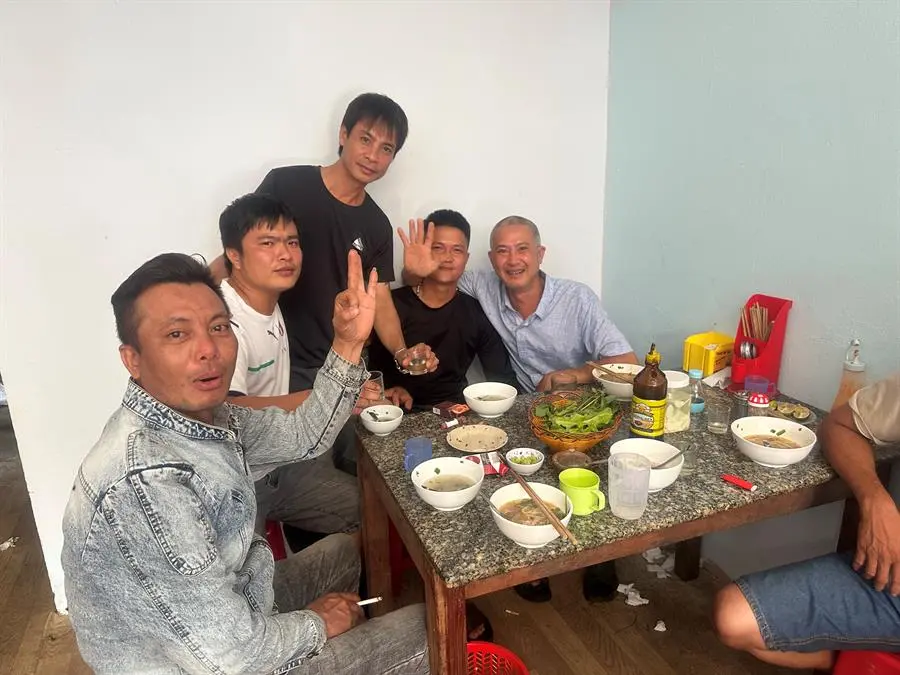 Khách hàng review Điện thoại iPhone 14 Pro 128GB 10