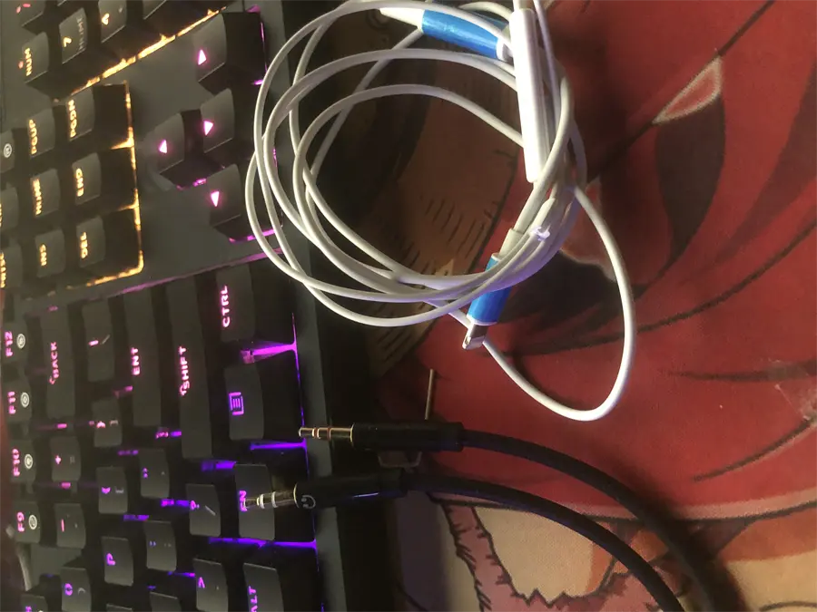 Khách hàng review Tai nghe Có Dây Apple MNHF2 1