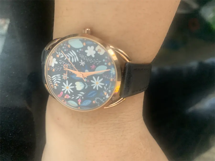 Khách hàng review Đồng hồ ELIO Flower 32 mm Nữ EL108-03 1