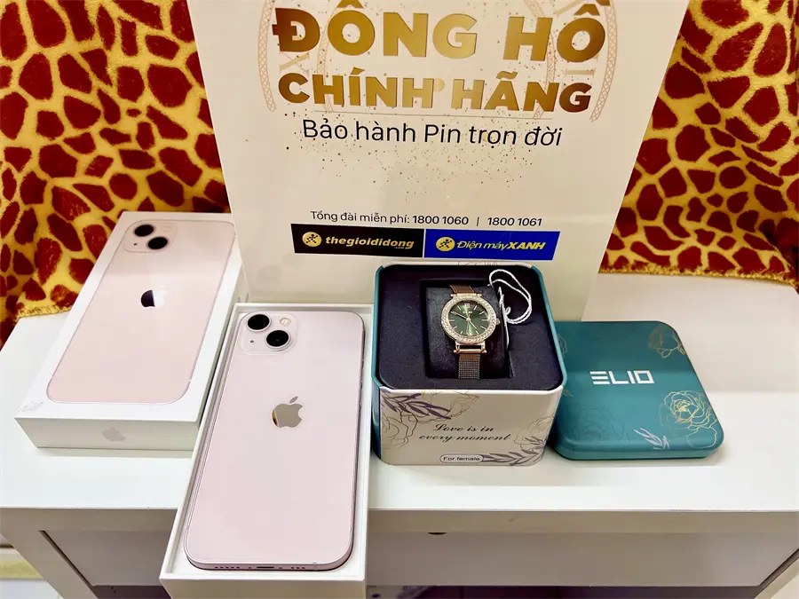 Khách hàng review Đồng hồ ELIO Xmas 26 mm Nữ ES035-01 1