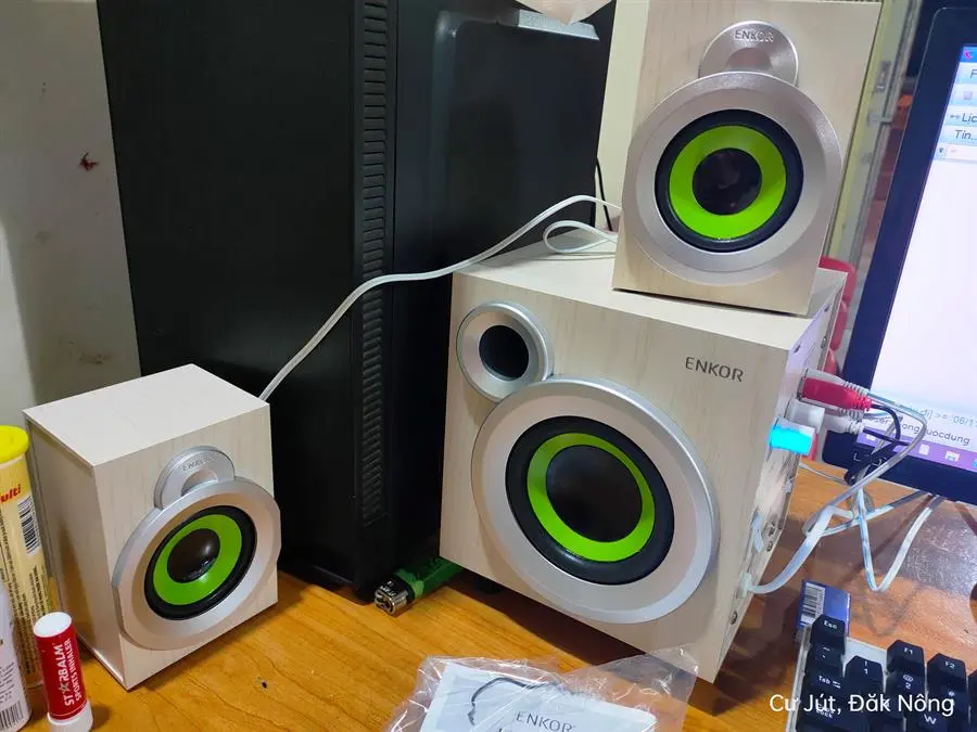 Khách hàng review Loa vi tính Enkor E300 Plus 10