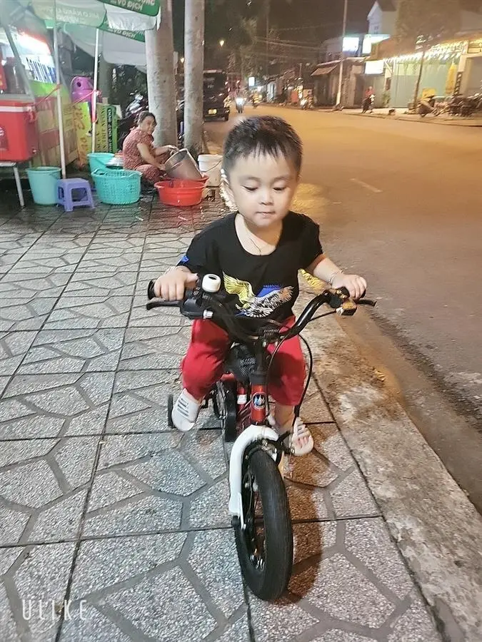 Khách hàng review Xe Đạp Trẻ Em Royal Baby Freestyle RB12B-6 12 inch 4