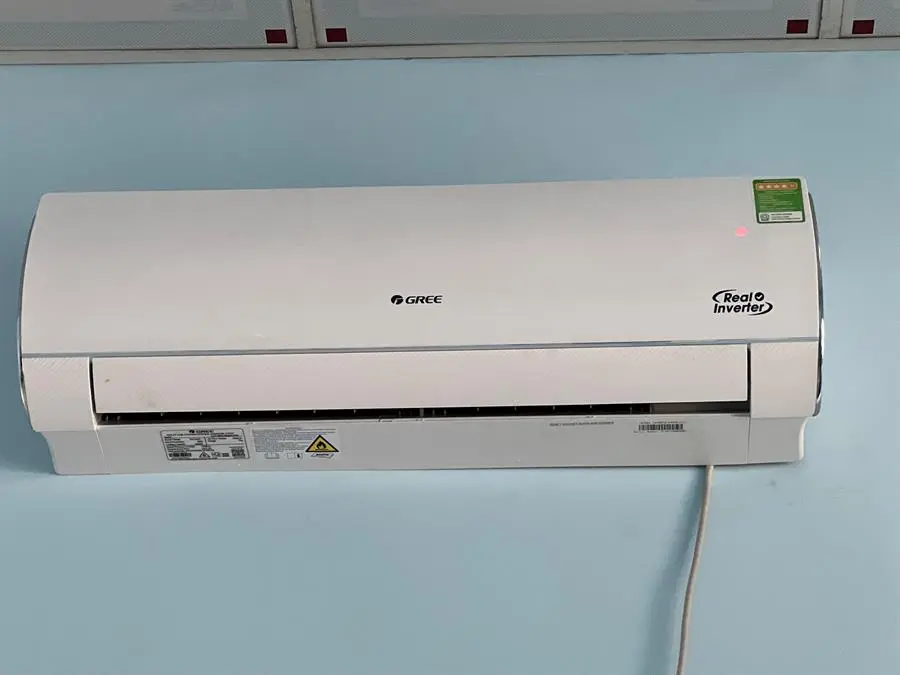 Khách hàng review Máy lạnh Gree Inverter 1 HP GWC09FB-K6D9A1W 2