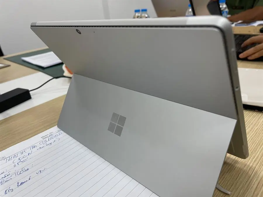 Khách hàng review Laptop Surface Pro 8 i5 1135G7/8GB/256GB/Touch/120Hz/Win11 2