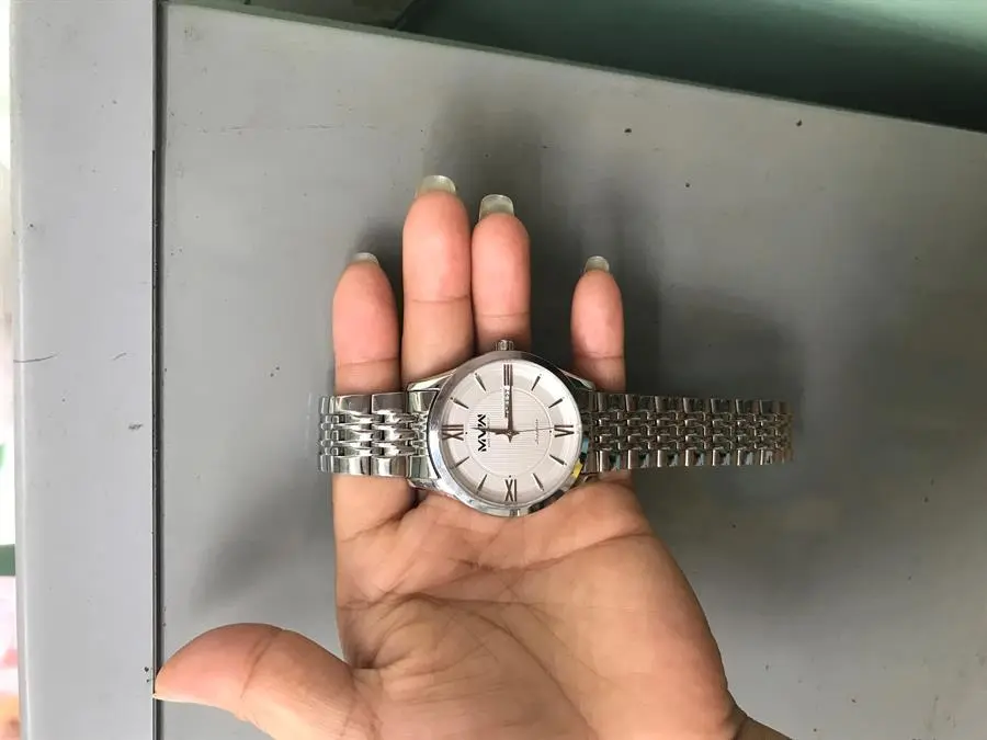 Khách hàng review Đồng hồ MVW 39.5 mm Nam MS068-02 4