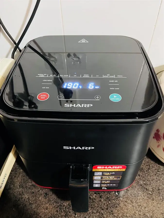 Khách hàng review Nồi chiên không dầu Sharp 7 lít KF-AF70EV-BK 20