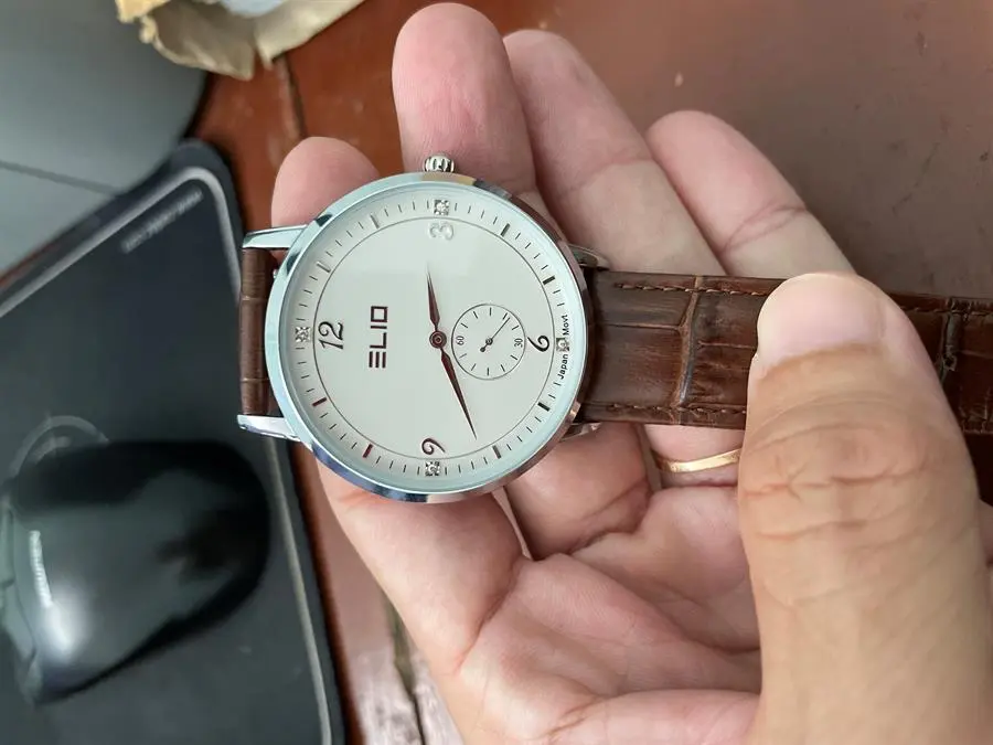 Khách hàng review Đồng hồ ELIO 41 mm Nam EL109-01 1