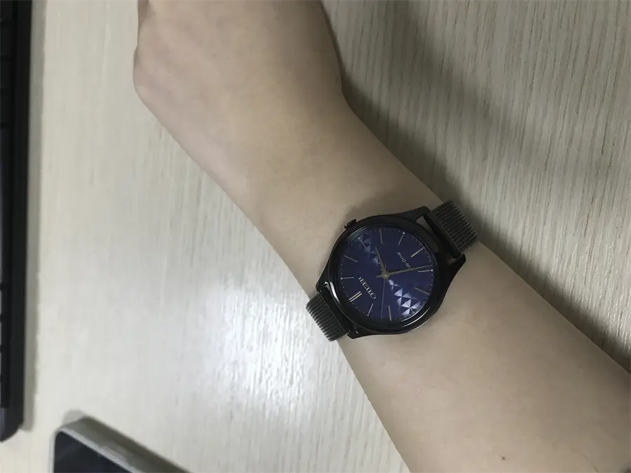Khách hàng review Đồng hồ CITIZEN 32 mm Nữ EM0505-88L 1