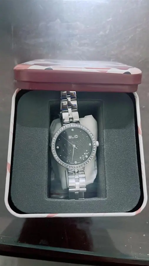 Khách hàng review Đồng hồ ELIO Flower 32 mm Nữ ES119-01 4