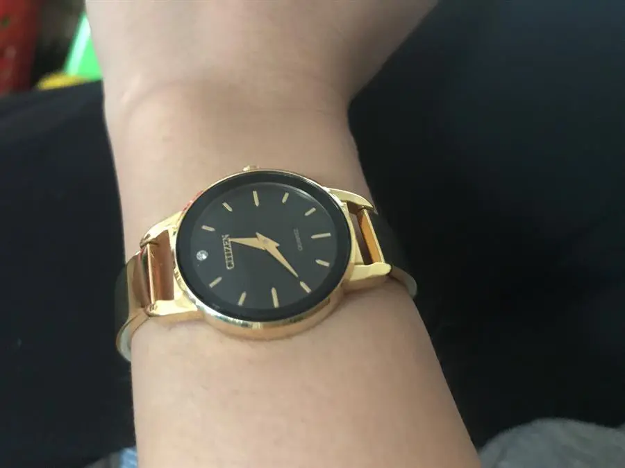 Khách hàng review Đồng hồ CITIZEN 34 mm Nữ EQ9063-55A 2