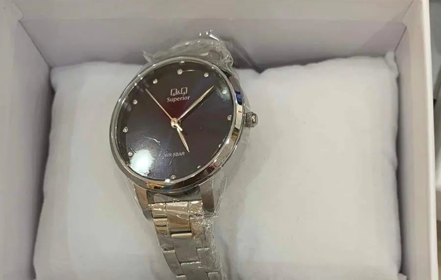 Khách hàng review Đồng hồ Q 7