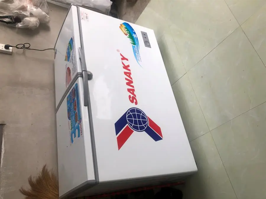Khách hàng review Tủ đông Sanaky 305 lít VH-4099A1 11