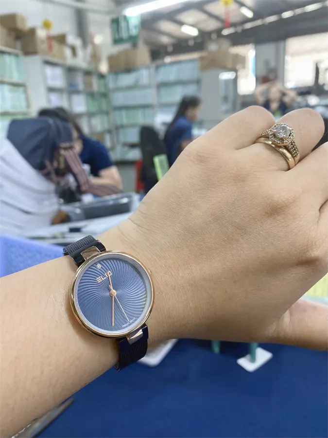 Khách hàng review Đồng hồ ELIO 30 mm Nữ ES115-02 2