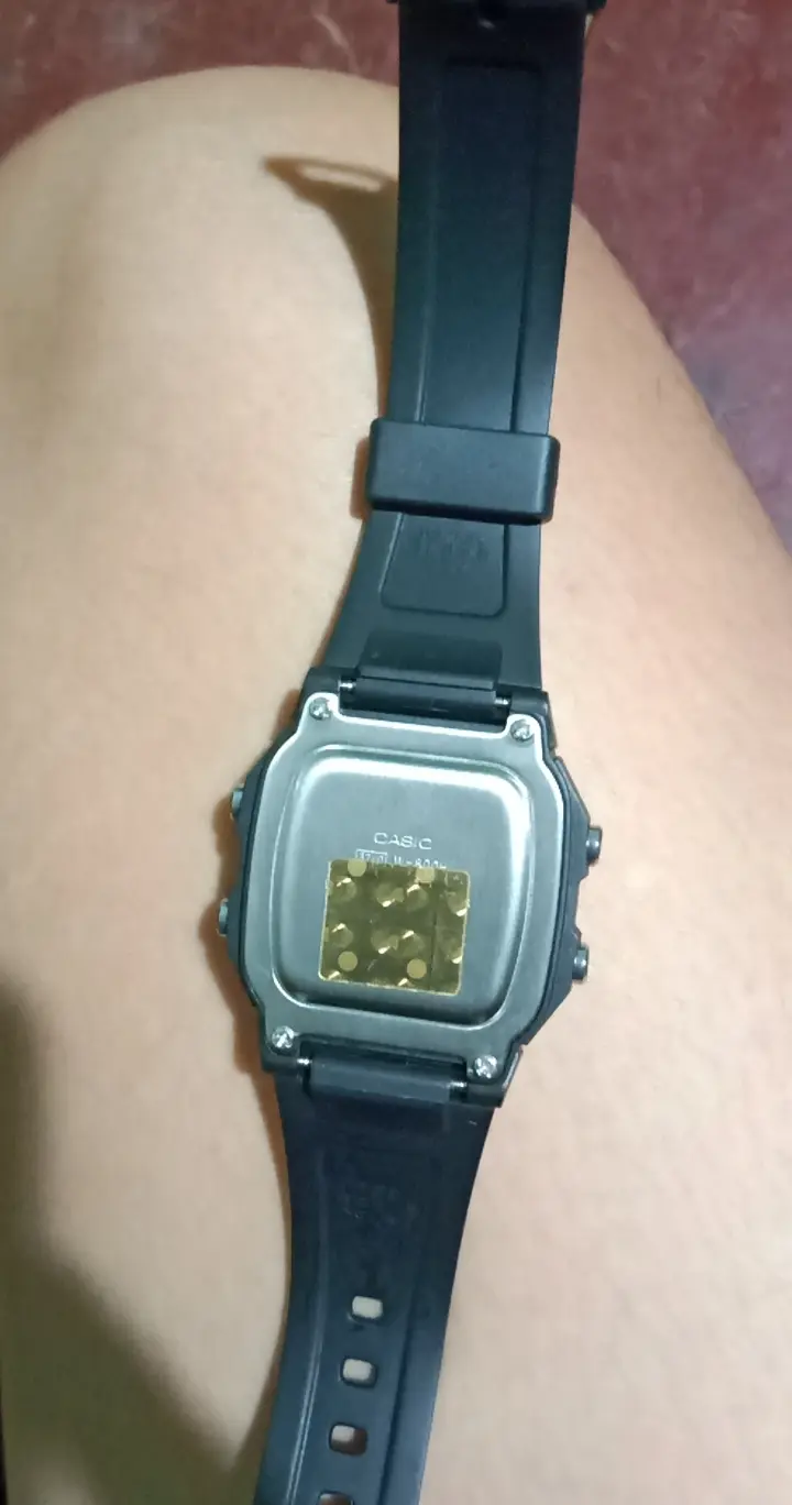 Khách hàng review Đồng hồ CASIO Timeless 36.8 mm Nam W-800H-1AVDF 8