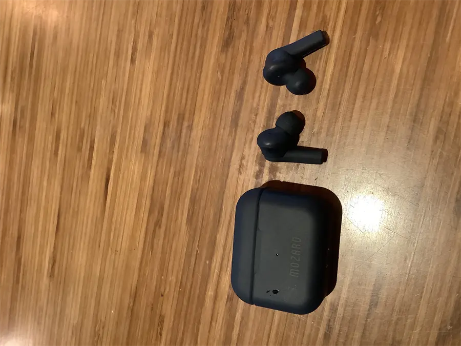 Khách hàng review Tai nghe Bluetooth True Wireless Mozard Air 6 23