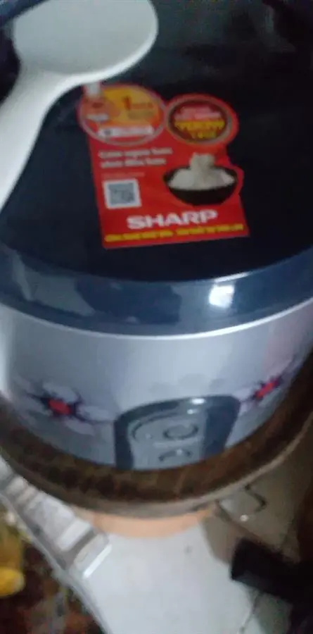 Khách hàng review Nồi cơm nắp gài Sharp 1.8 lít KS-NR191STV 14