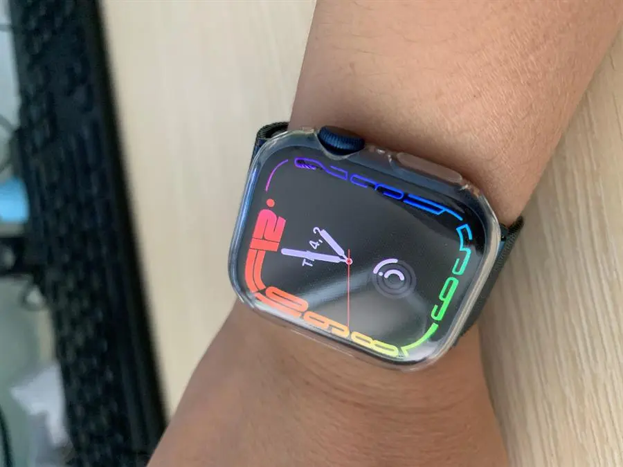Khách hàng review Apple Watch Series 7 GPS 41mm 2