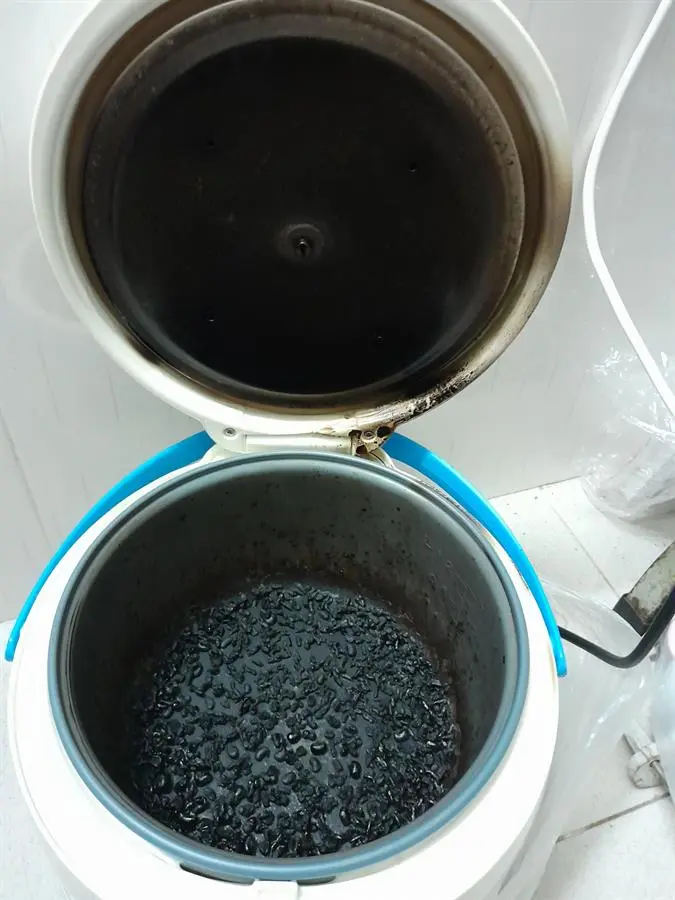 Khách hàng review Nồi cơm nắp gài Happycook 1.2 lít HC-120 4