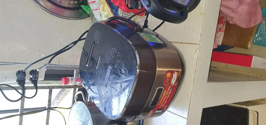 Khách hàng review Nồi cơm cao tần Sharp 1.8 lít KS-IH191V-GL 9