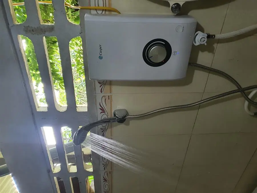 Khách hàng review Máy nước nóng trực tiếp Casper 4500W EP-45TH11 9